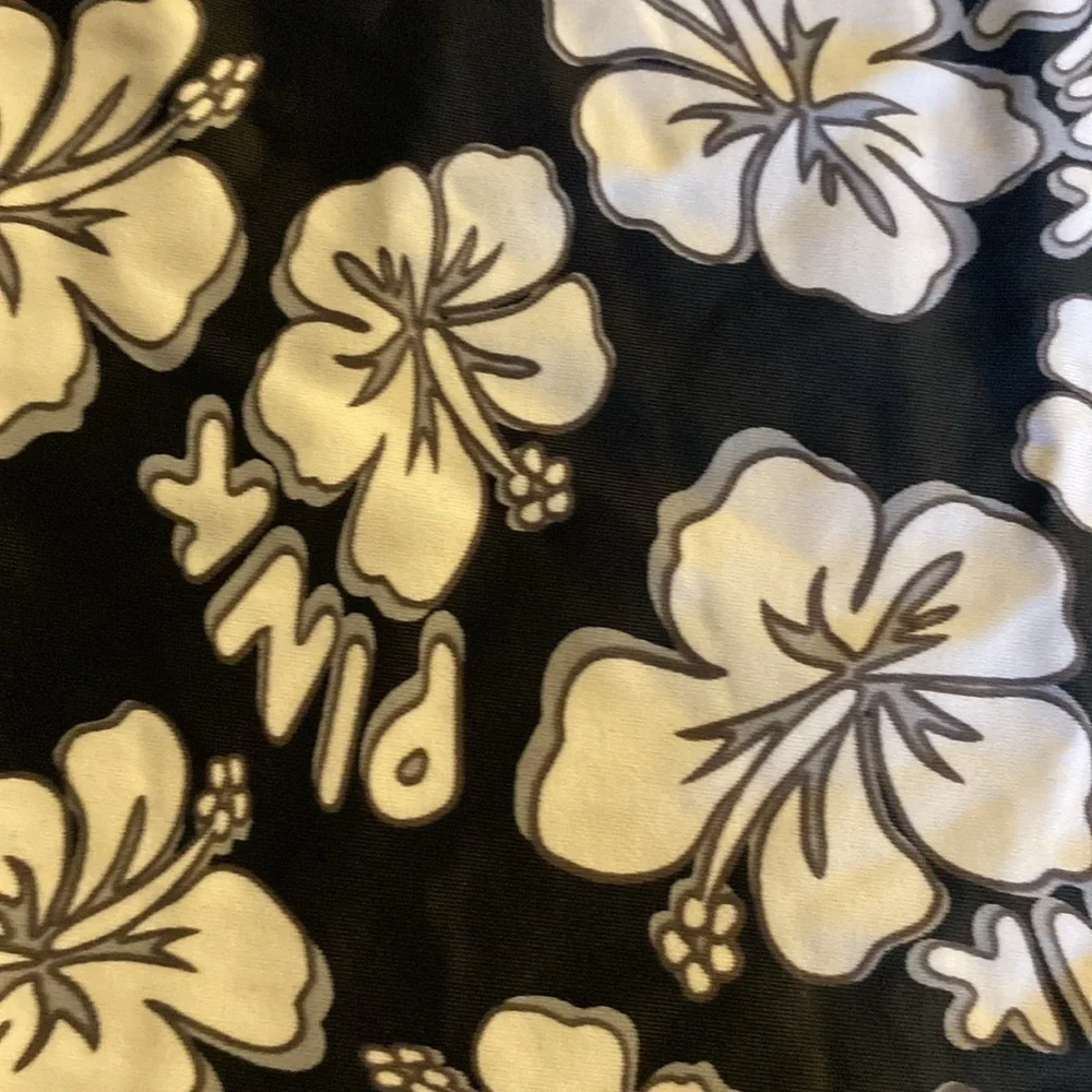 Pink Victoria secret’s Hawaiian swim over skirt size medium nwot